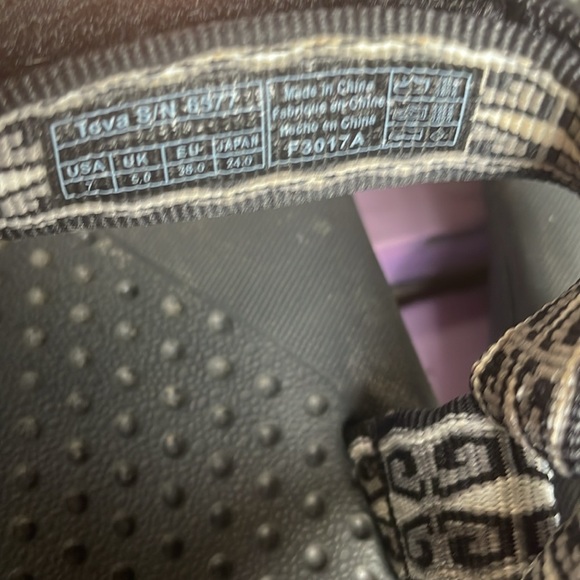 Tevas water sandals - Picture 4 of 7